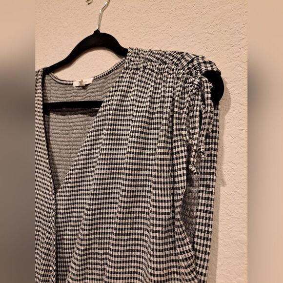 Maurices houndstooth black and white sleeveless top with shoulder ties, size XXL - Picture 6 of 9